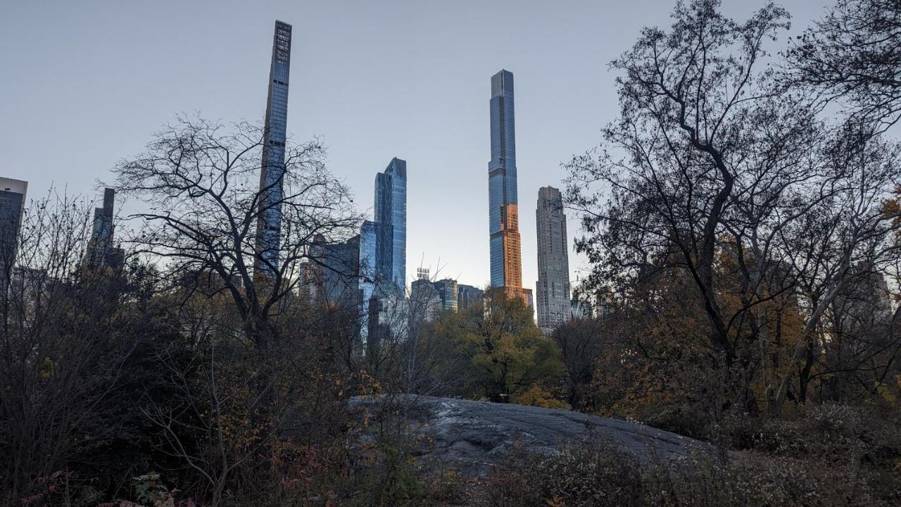 Central Park East And Museums New York Exterior photo